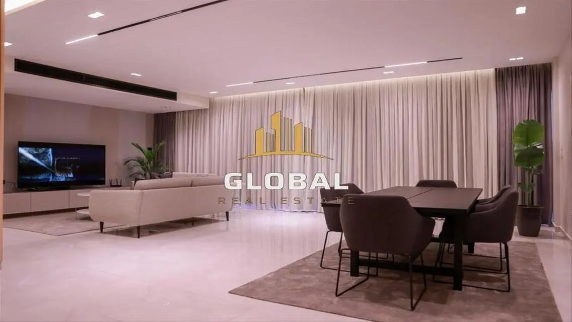 Stunning Lakeview Apartment for Sale at an Attractive Price
