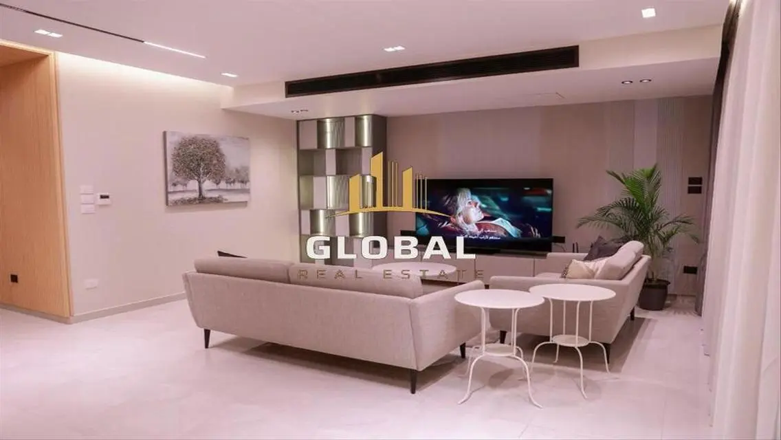 Stunning Lakeview Apartment for Sale at an Attractive Price