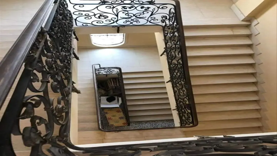 فيلا فاخرة بمسبح خاص وحديقة واسعة