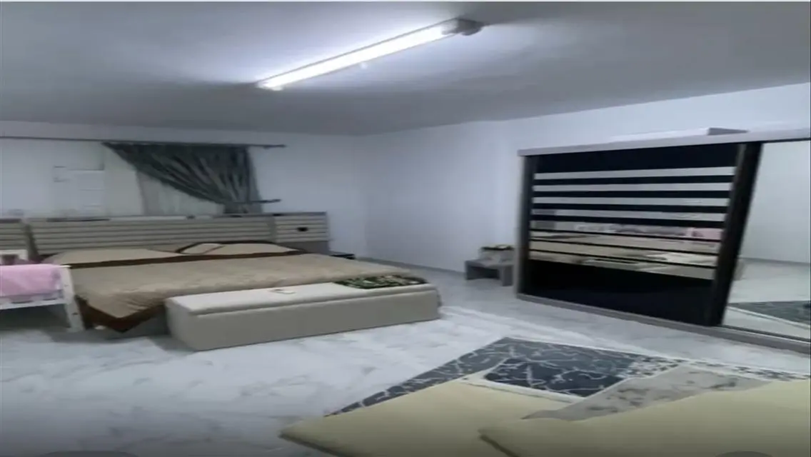 شقه ايجار حى رابع مجاوره رابعه غرفتين 