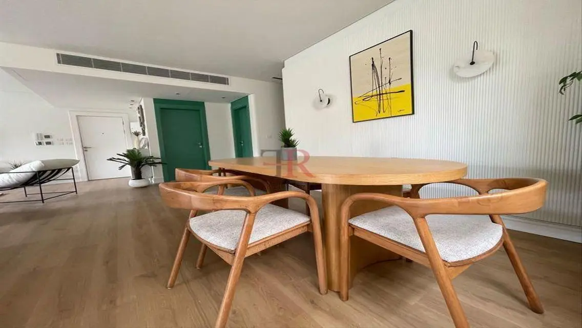 Spacious Apartment for Sale in a Strategic Location