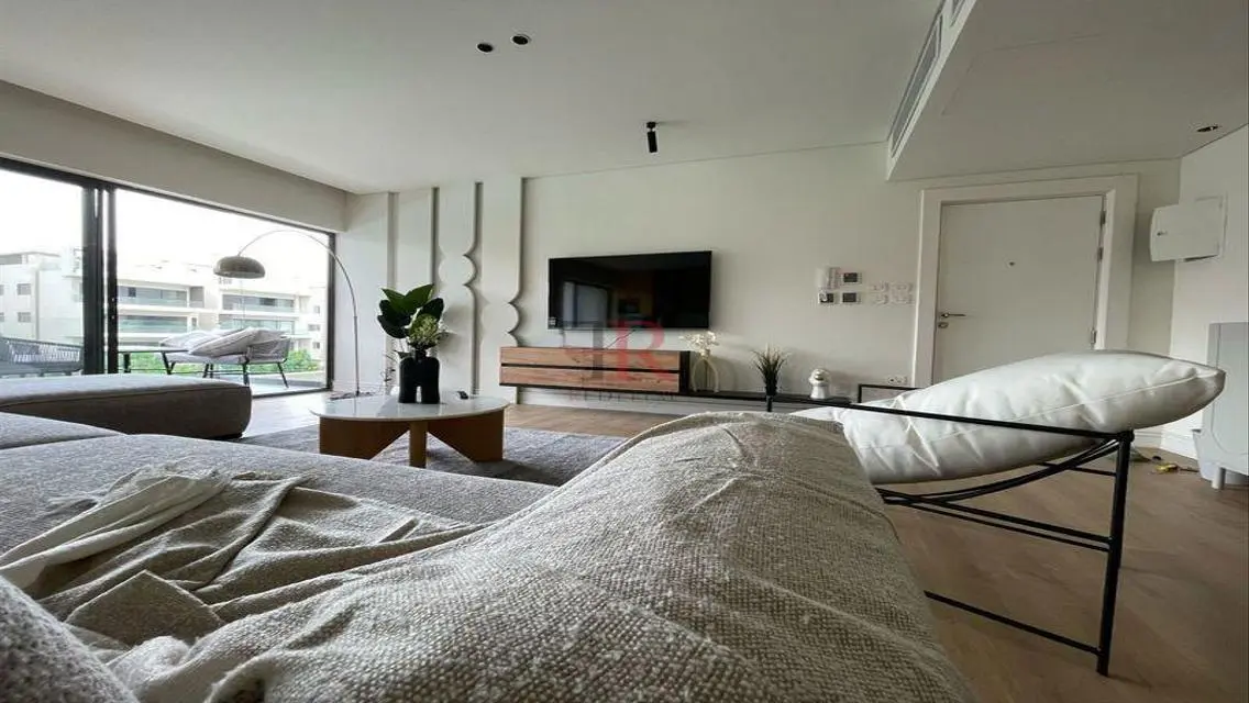 Spacious Apartment for Sale in a Strategic Location