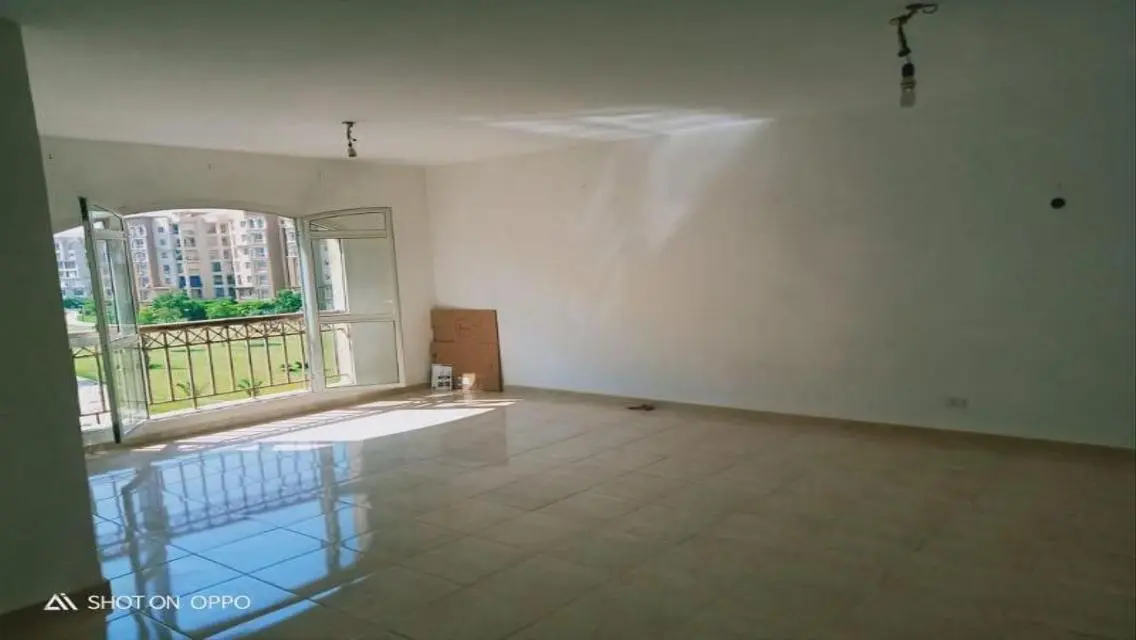 211 sqm with a stunning wide garden view in one of