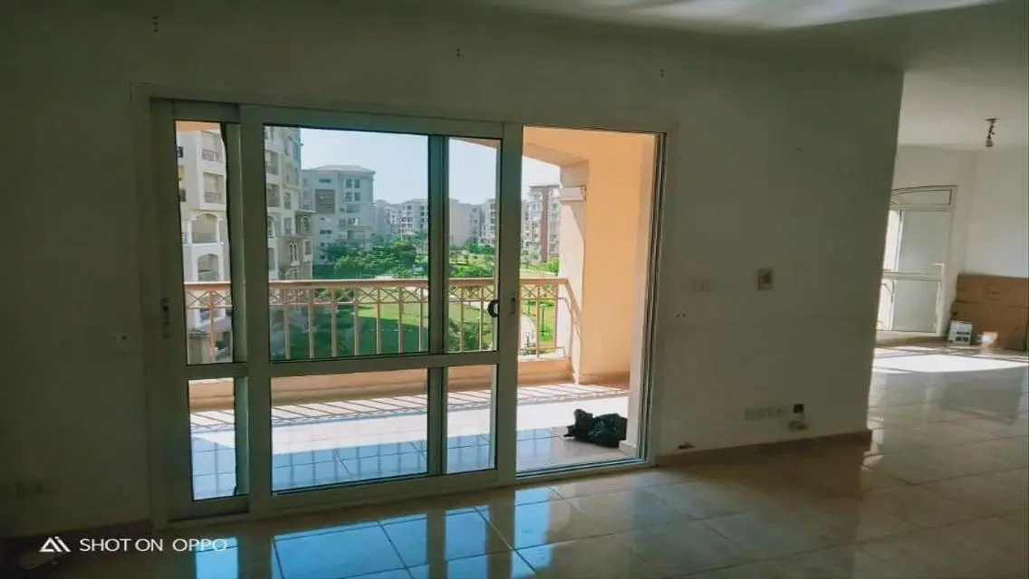 211 sqm with a stunning wide garden view in one of
