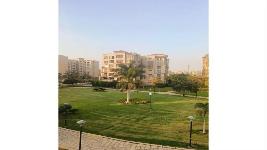 211 sqm with a stunning wide garden view in one of