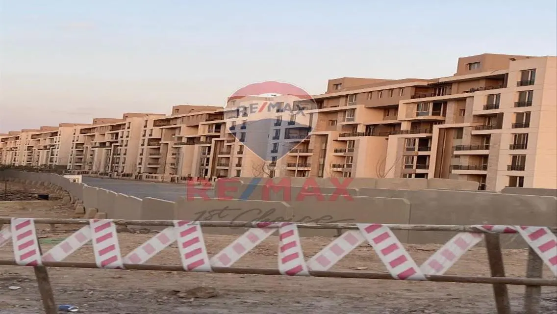 شقة بمساحة رائعة في شاليه تاج سيتي