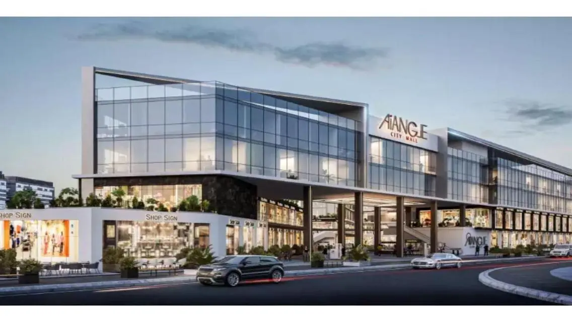 Ground floor shop with a facade, 15% discount