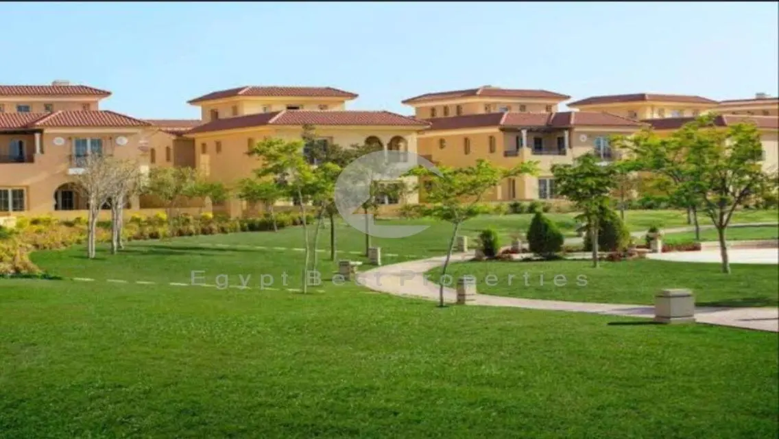 تاون للبيع في هايد بارك موقع مميزة وتسهلات علي 10س