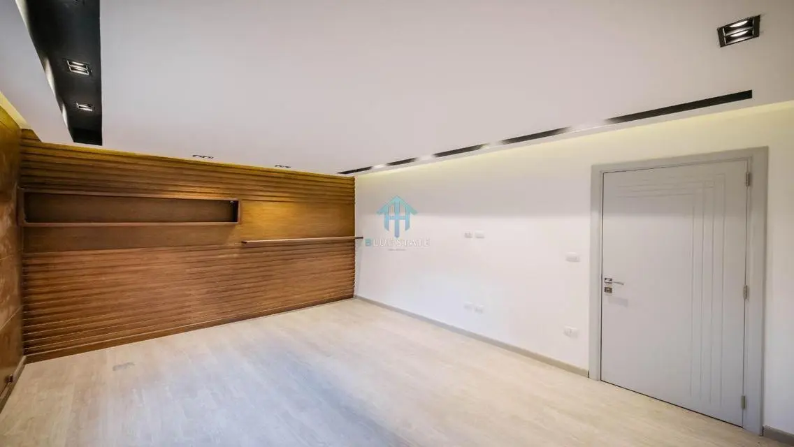 Luxurious Apartment with 350 sqm in the City Center