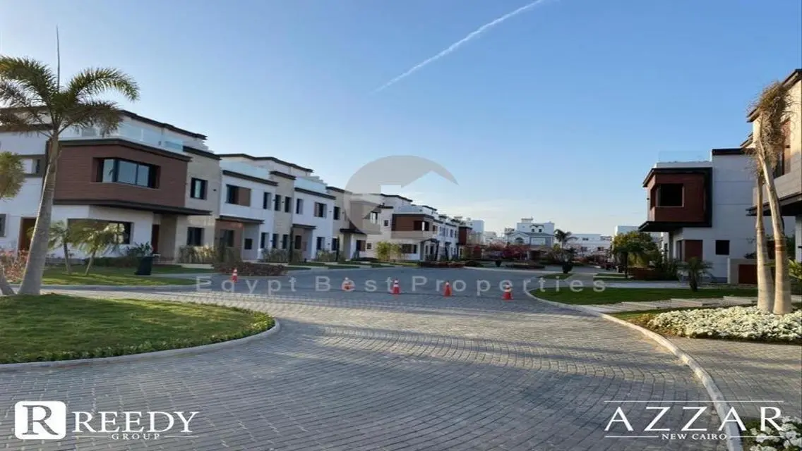 Amazing villa, azzar prime location10y installment