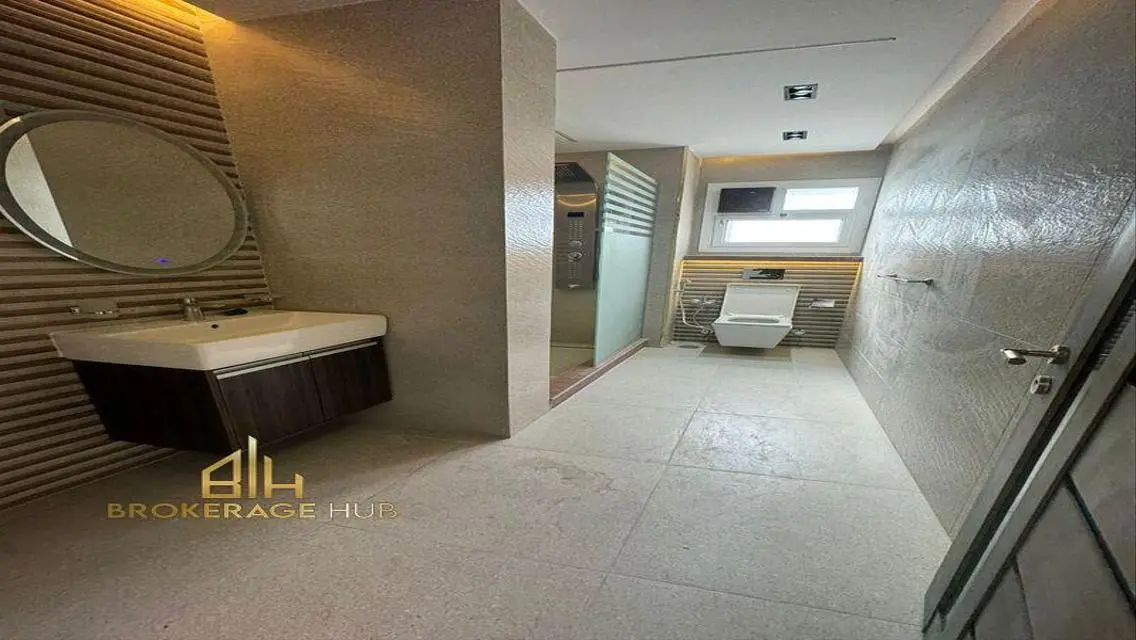 Luxury 200 SQM Apartment in Mina 30, 3 Bedrooms, 2 Receptions