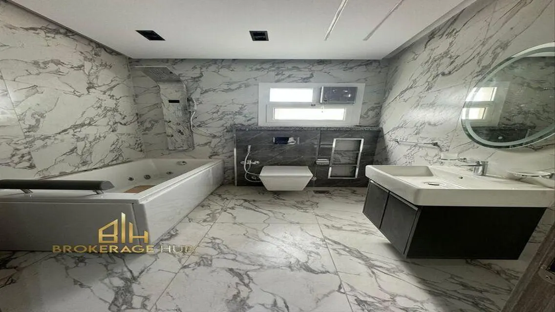 Luxury 200 SQM Apartment in Mina 30, 3 Bedrooms, 2 Receptions