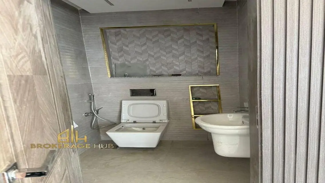 Luxury 200 SQM Apartment in Mina 30, 3 Bedrooms, 2 Receptions