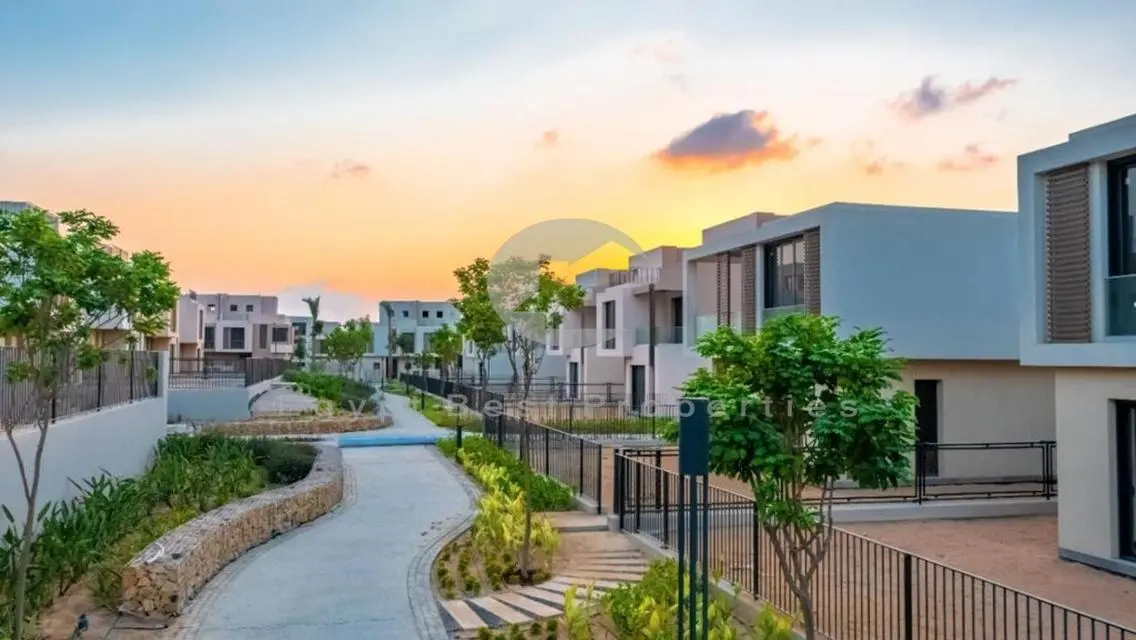 تشطيب كامل تاون هاوس سوديك 5% مقدم على 10 سنين