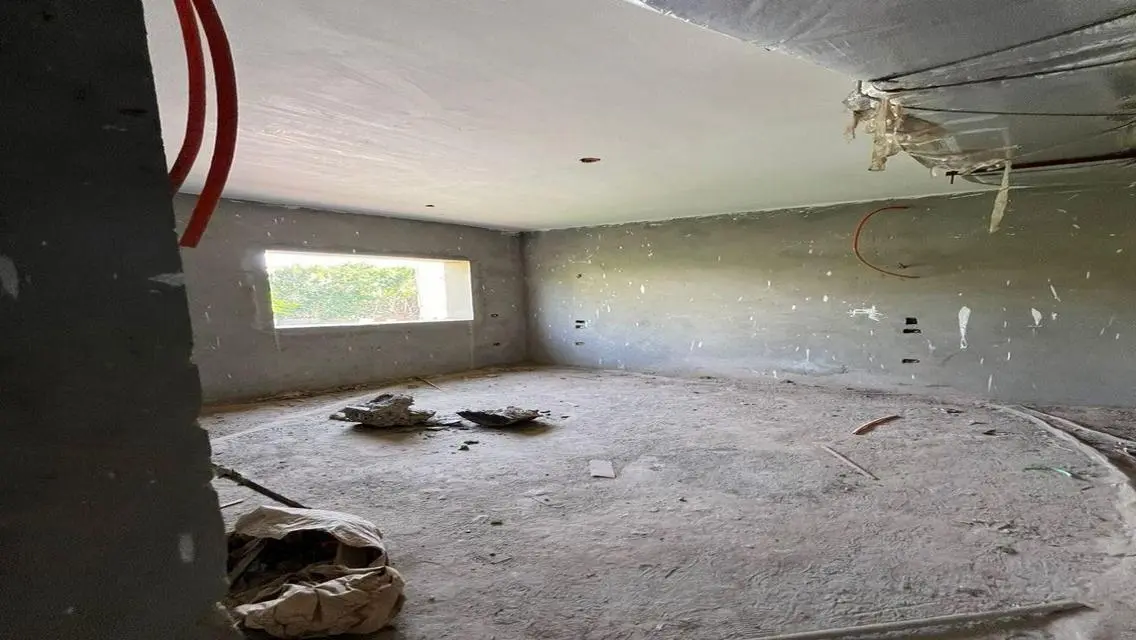 Villa in very prime location in Tara Compound.