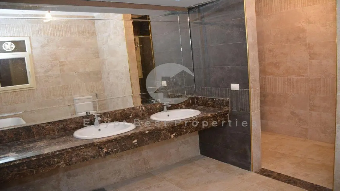 Resale Luxurious Stand Alone in new cairo HAYAH