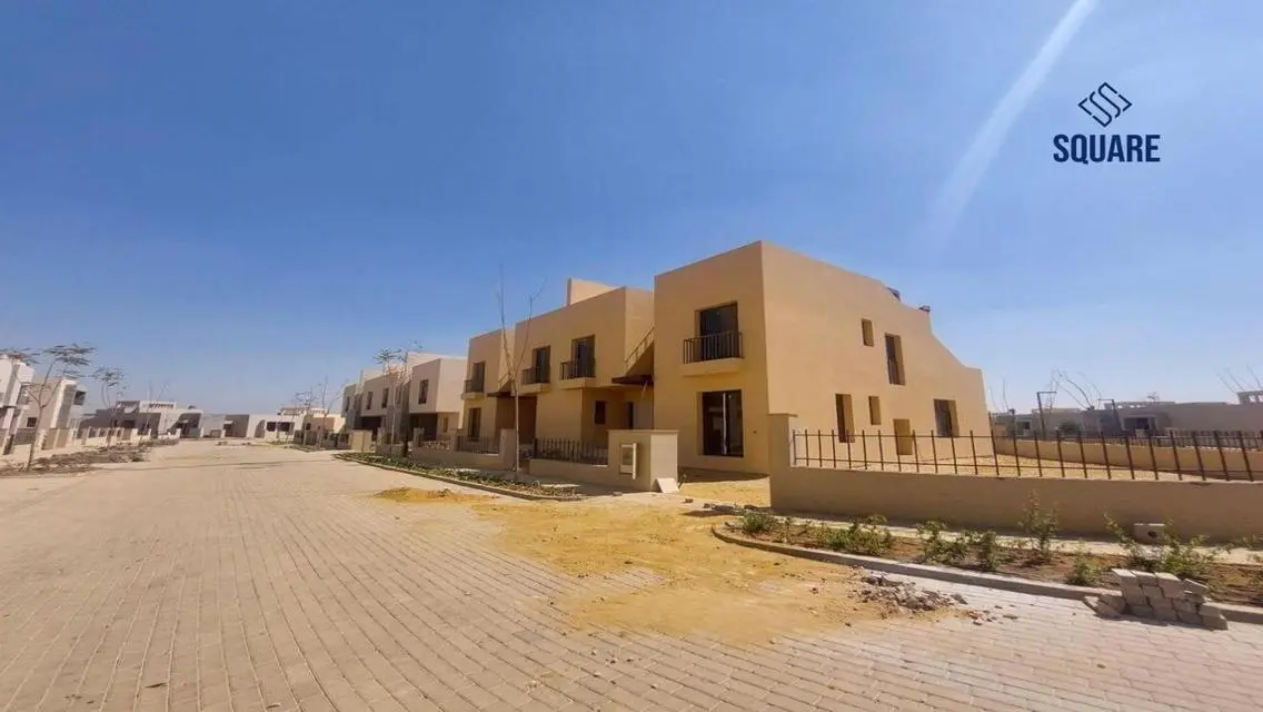 بأقل سعر في الماركت تاون هاوس بأميز موقع في وايت