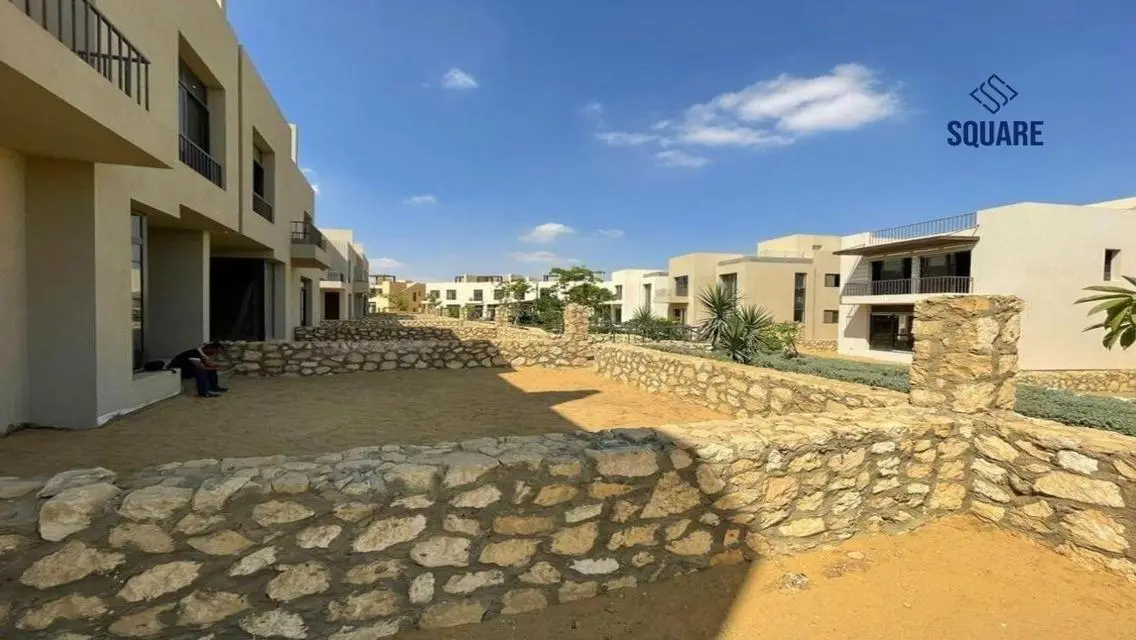 بأقل سعر في الماركت تاون هاوس بأميز موقع في وايت