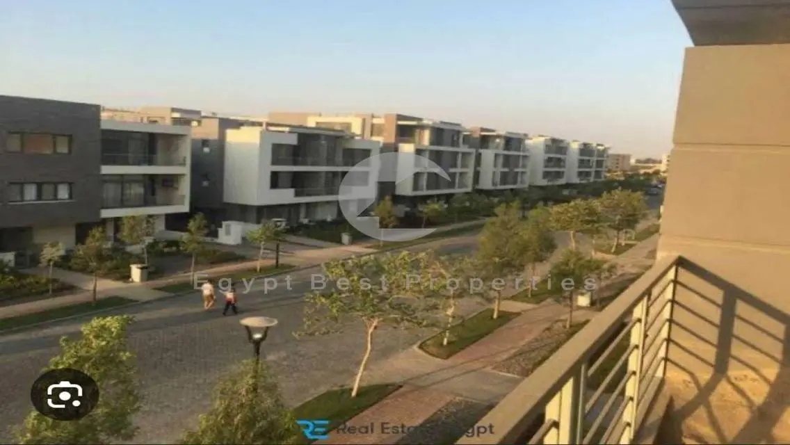 garden apartment best price, location in taj city