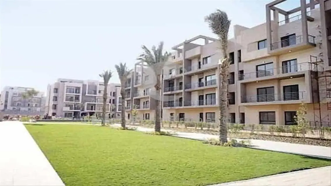 شقة كاملة التشطيب تسليم فورى في جولدن سكوير