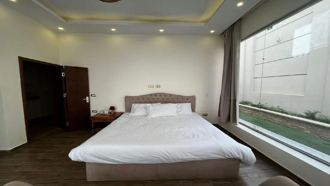 شقه فاخره إيجار بجاردن جنوب الأكاديمية ز