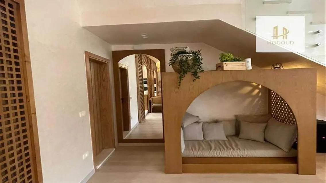 Luxurious Home with Meter Space