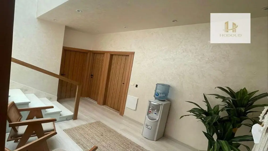 Luxurious Home with Meter Space
