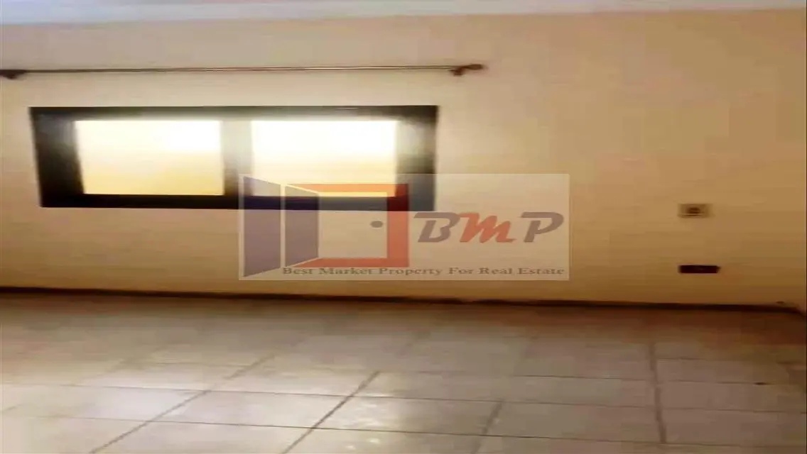 شقة مميزة للبيع في موقع مثالي مع إطلالة رائعة
