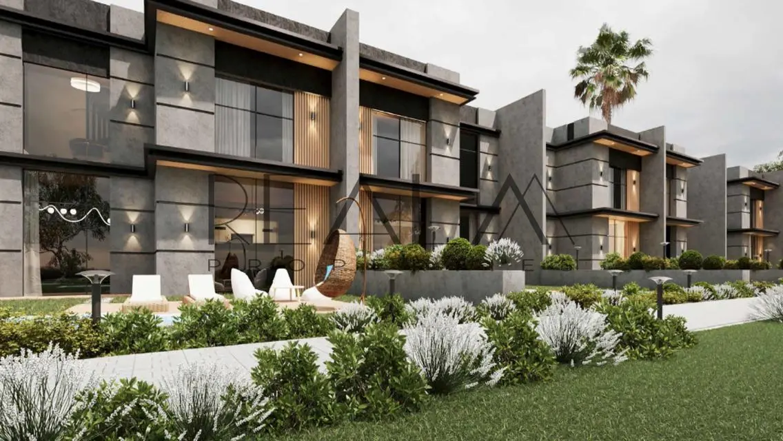 Villa with Lake View and 12 years Installments