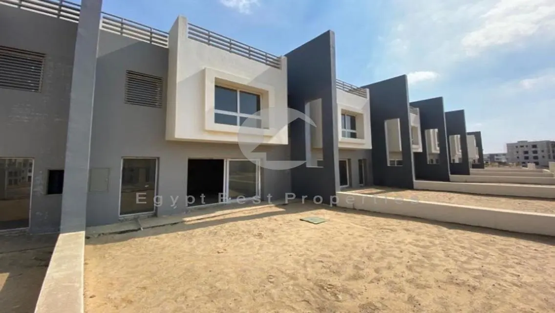 HYDE PARK /LIMITED OFFER /PHASE ONE /VILLAS /10YRS