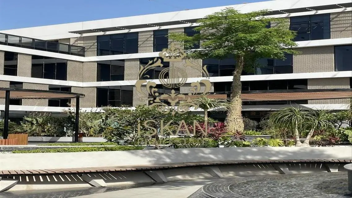 محل للايجار بأقل من سعر الماركت في جولف سنترال