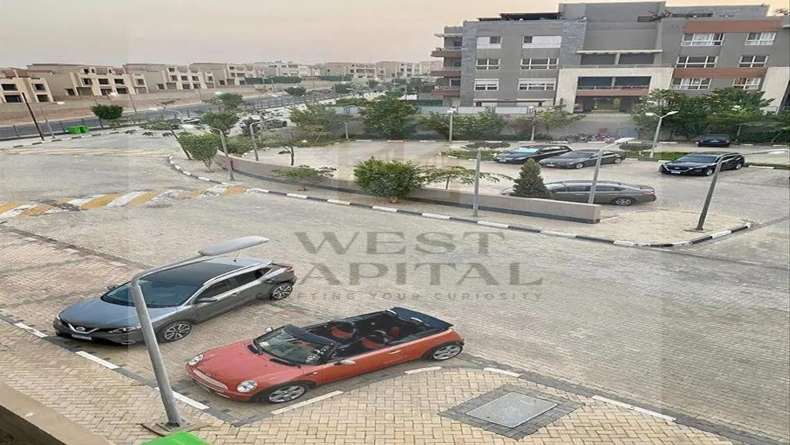 بنتهاوس للبيع في كماوند زايد ريجنسي لوكيشن مميز