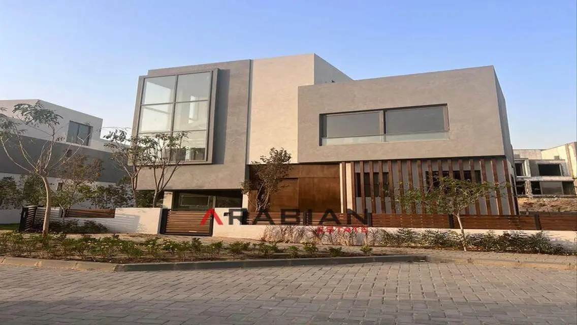 بخصم30% استلم فيلا 470م بمقدم 5% وقسط 10سنين