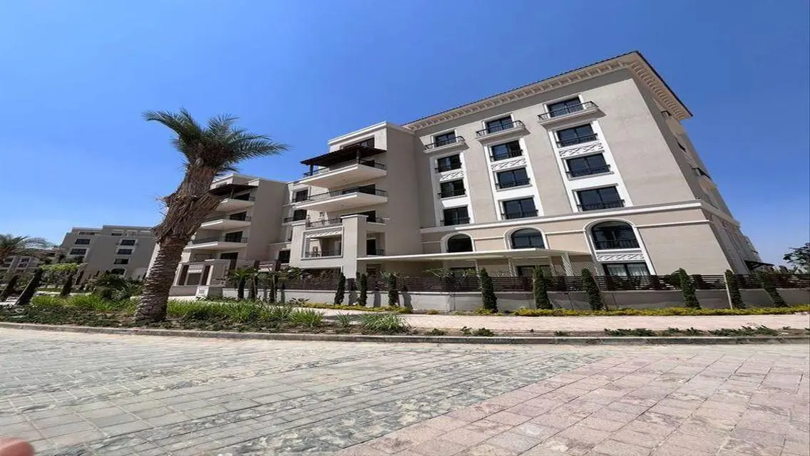 Townhouse for resale in Village West + prime loc