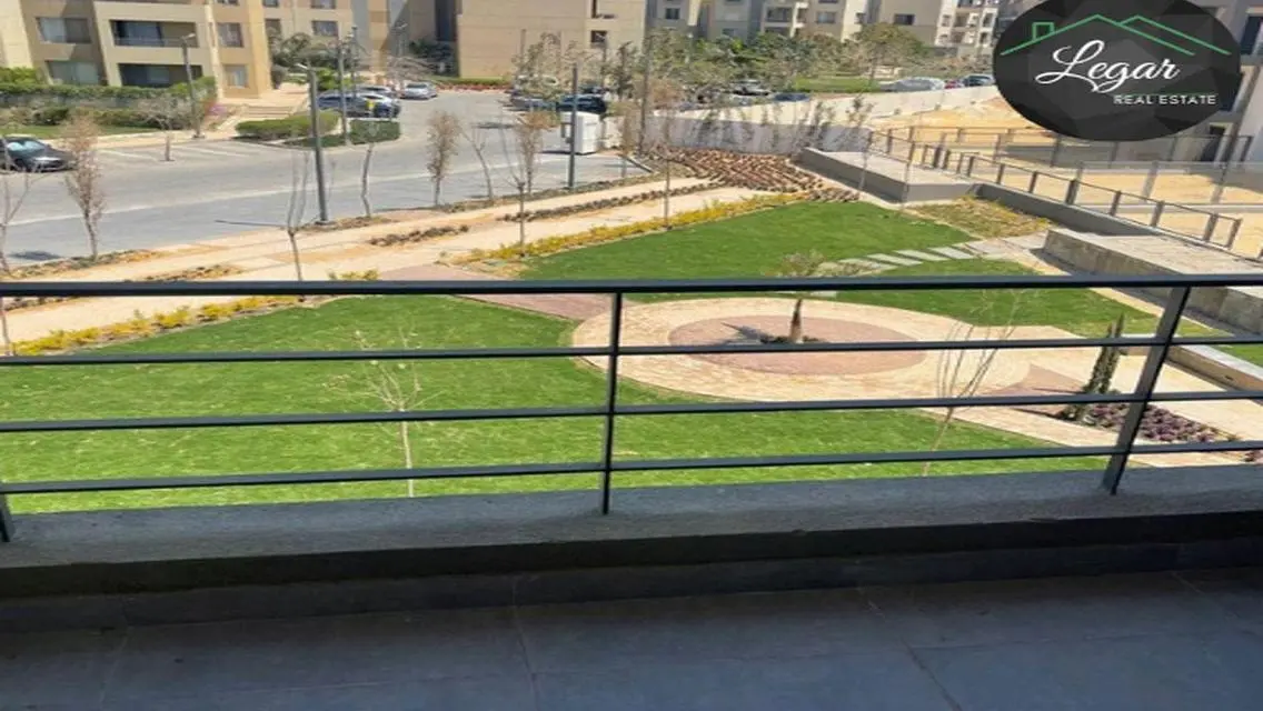 Luxury Apartment near Palm Parks