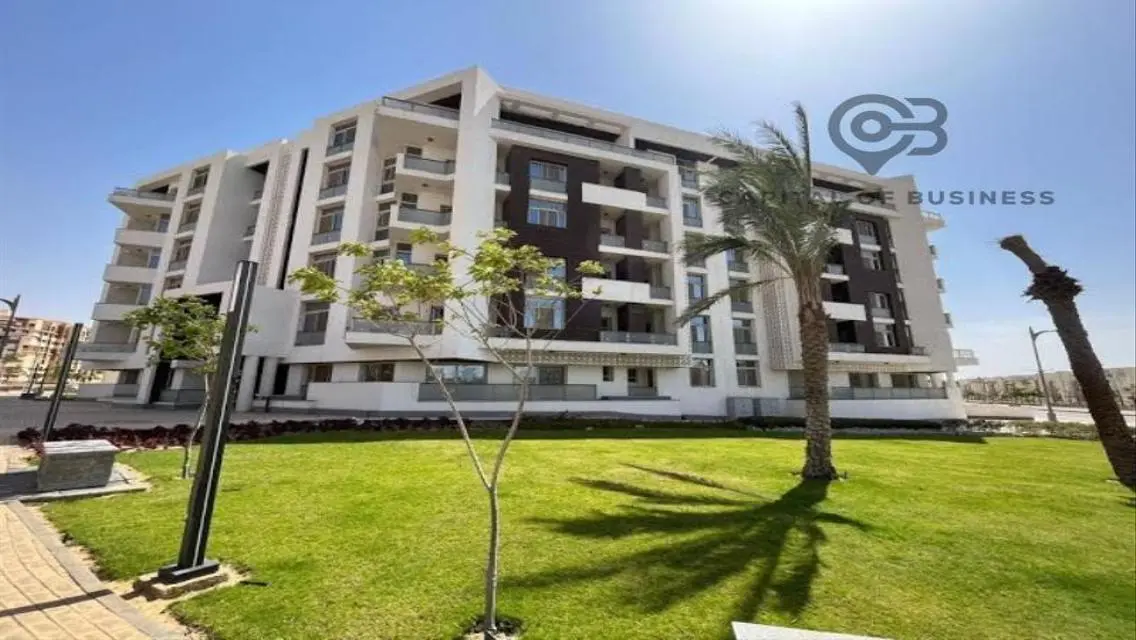 شقه للبيع متشطبه بكمبوند المقصد فيو لاندسكيب