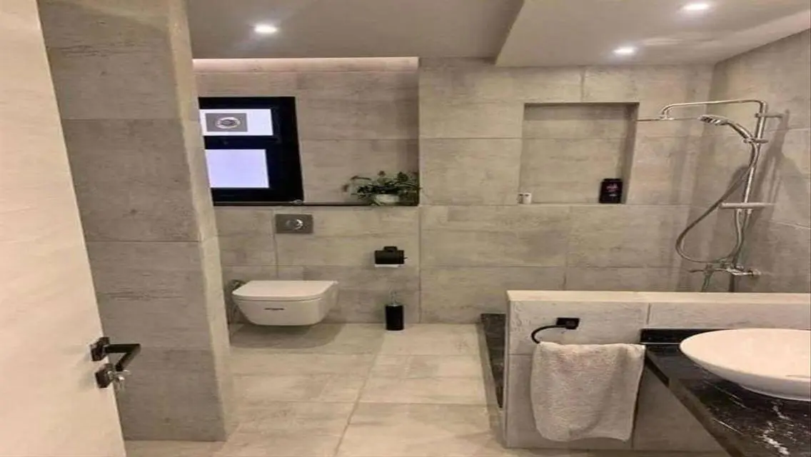 ريسيل شقه بجاردن تكمله اقساط للبيع بسعر لقطه بسراى