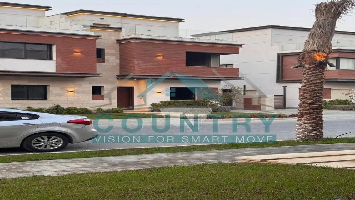 Town House Corner 300 sqm RTM with instalments.