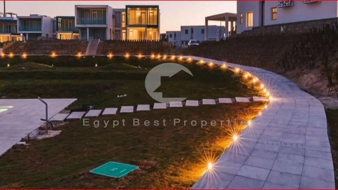 تاون هاوس للبيع في دي باي الساحل الشمالي