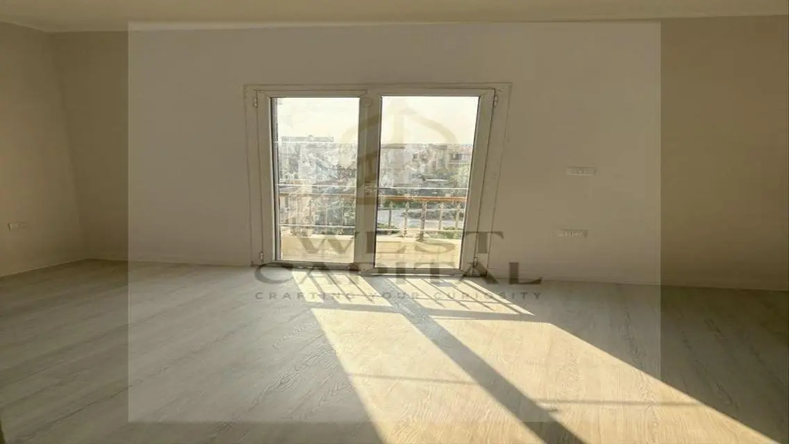 أى فيلا رووف للبيع فى ماونتن فيو اكتوبر بارك