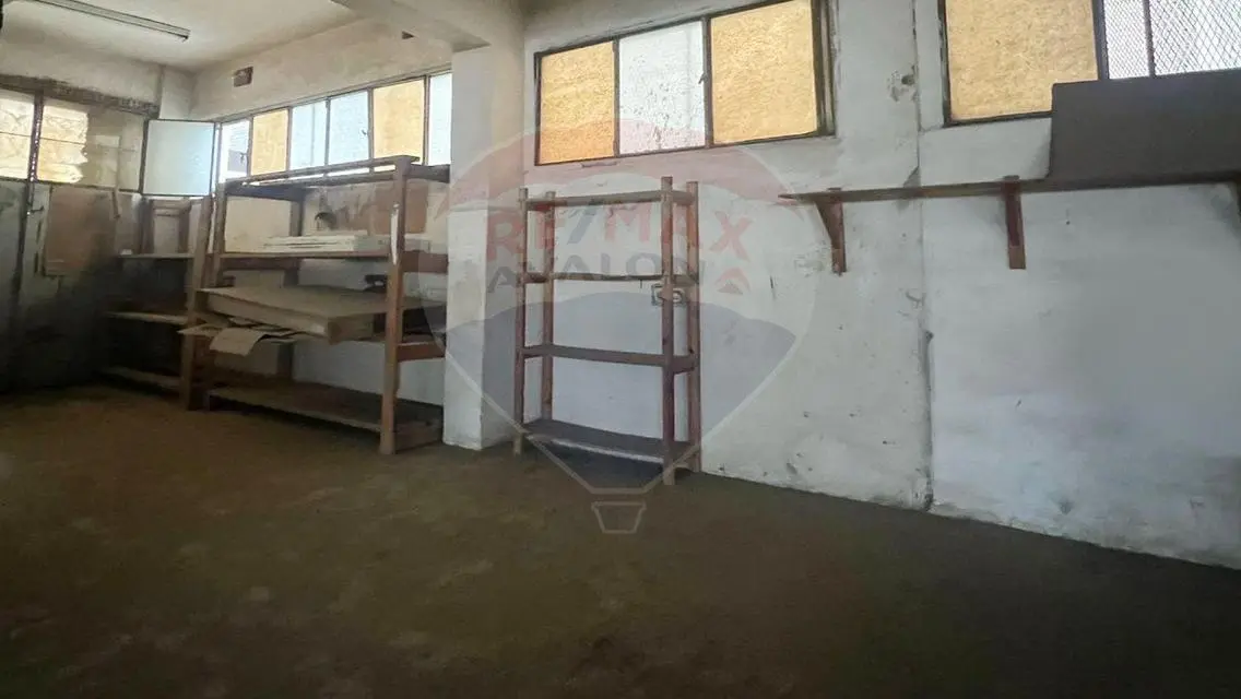 Commercial space for rent 1,200 m Zizinia