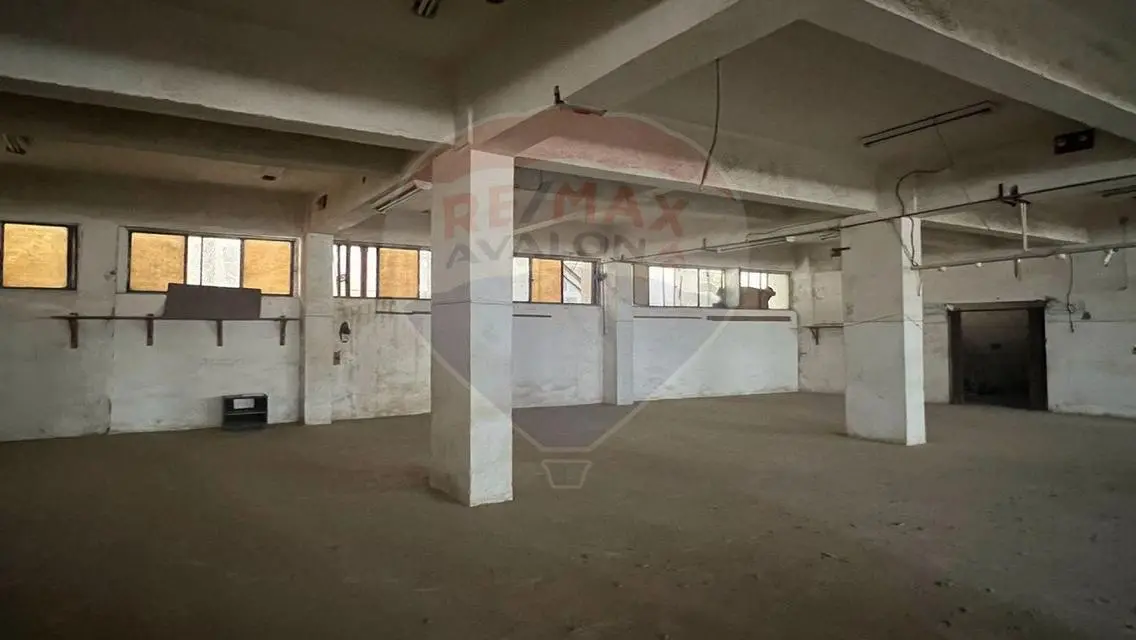 Commercial space for rent 1,200 m Zizinia