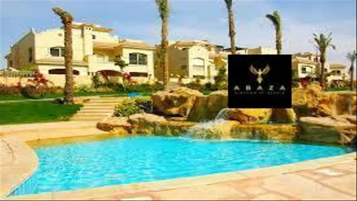 فيلا تاون هاوس مميزة للبيع في كمبوند باتيو 1