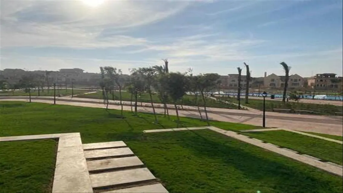 3 غرف متشطبه بمقدم 930 الف هايد بارك التجمع الخامس