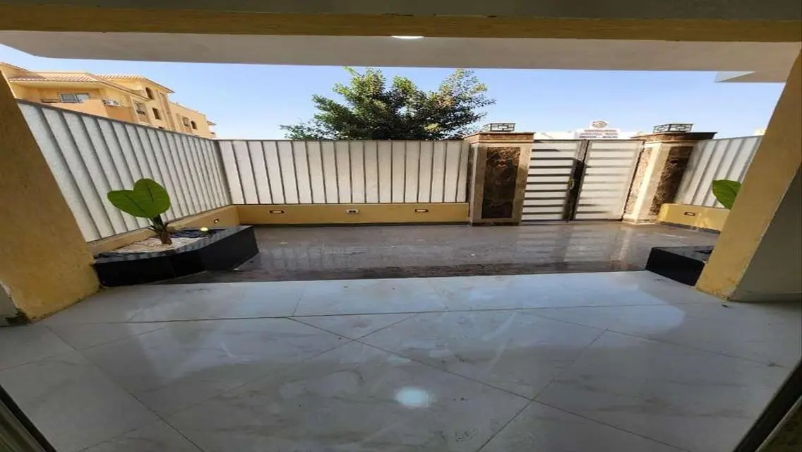 شقة بجاردن تشطيب سوبر لوكس في كمبوند الخمايل