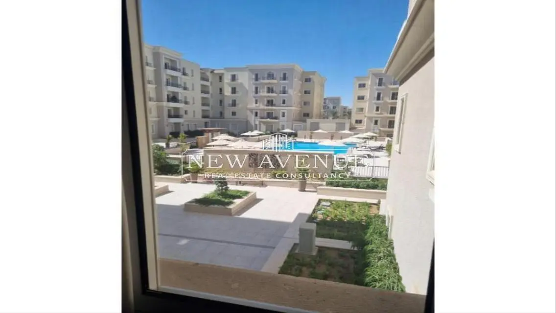 Apartment for sale in Mivida Boulevard great location