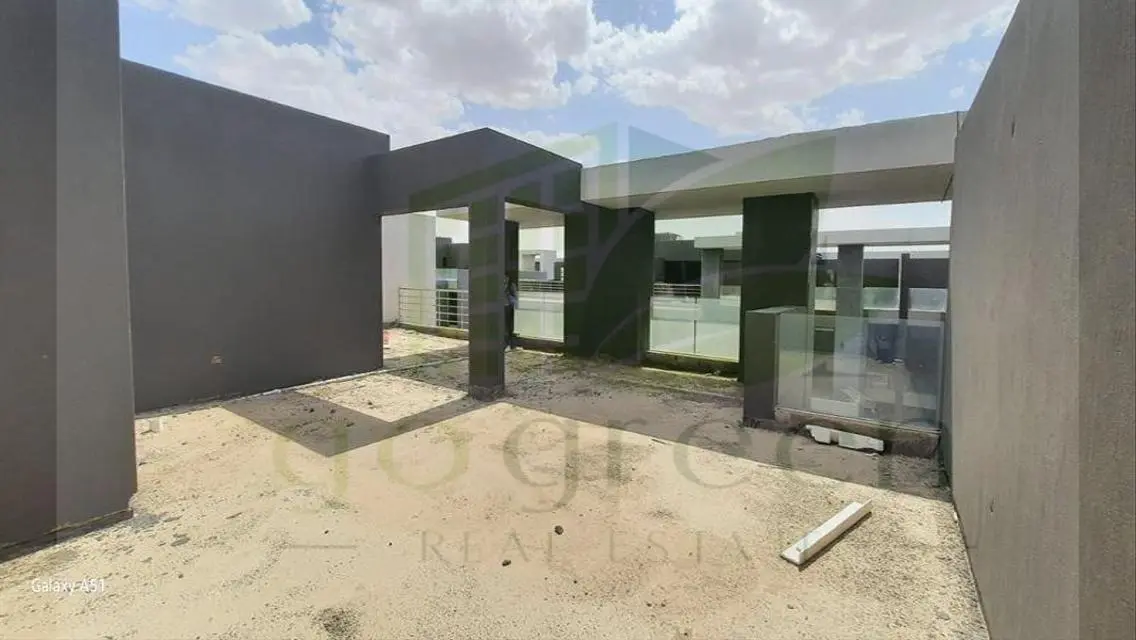 Penthouse 265m for resale ready to move Patio Casa