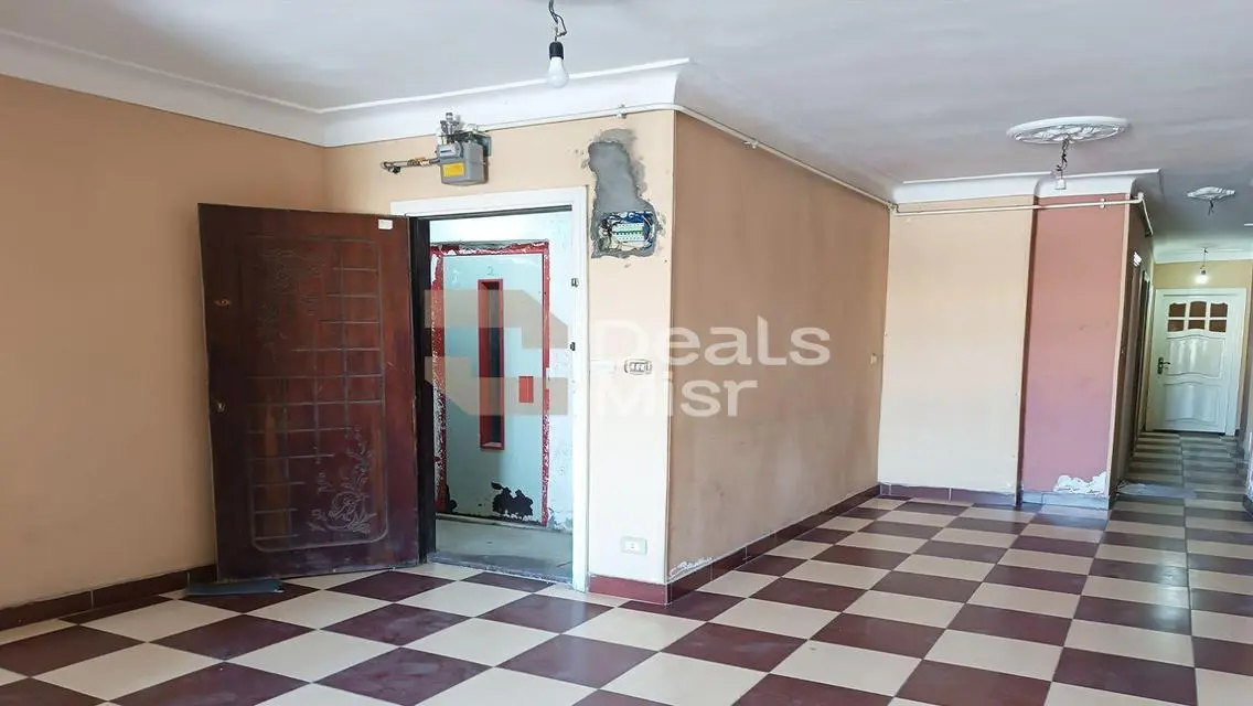 شقة سكنية للإيجار 130م – سموحة بجوار كوبري 14 مايو