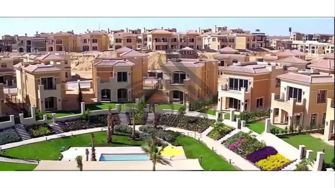 فيلا مستقلة متشطبة بالكامل للبيع في ستون بارك