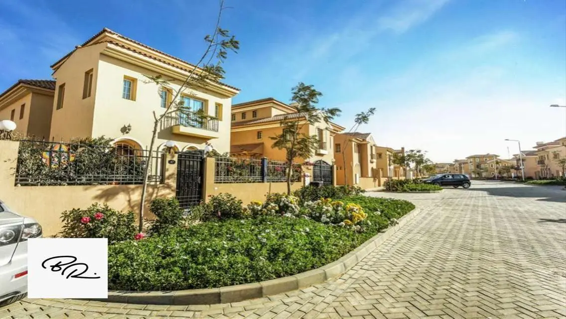 Villa Corner Ready tomove Prime Location Old Price